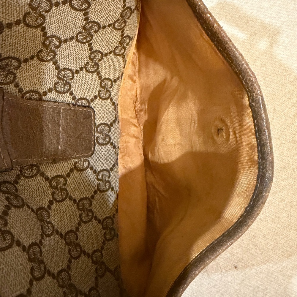 Gucci Monogram Brown and Cream Shoulder Bag Vintage 1983 - Picture 4 of 15